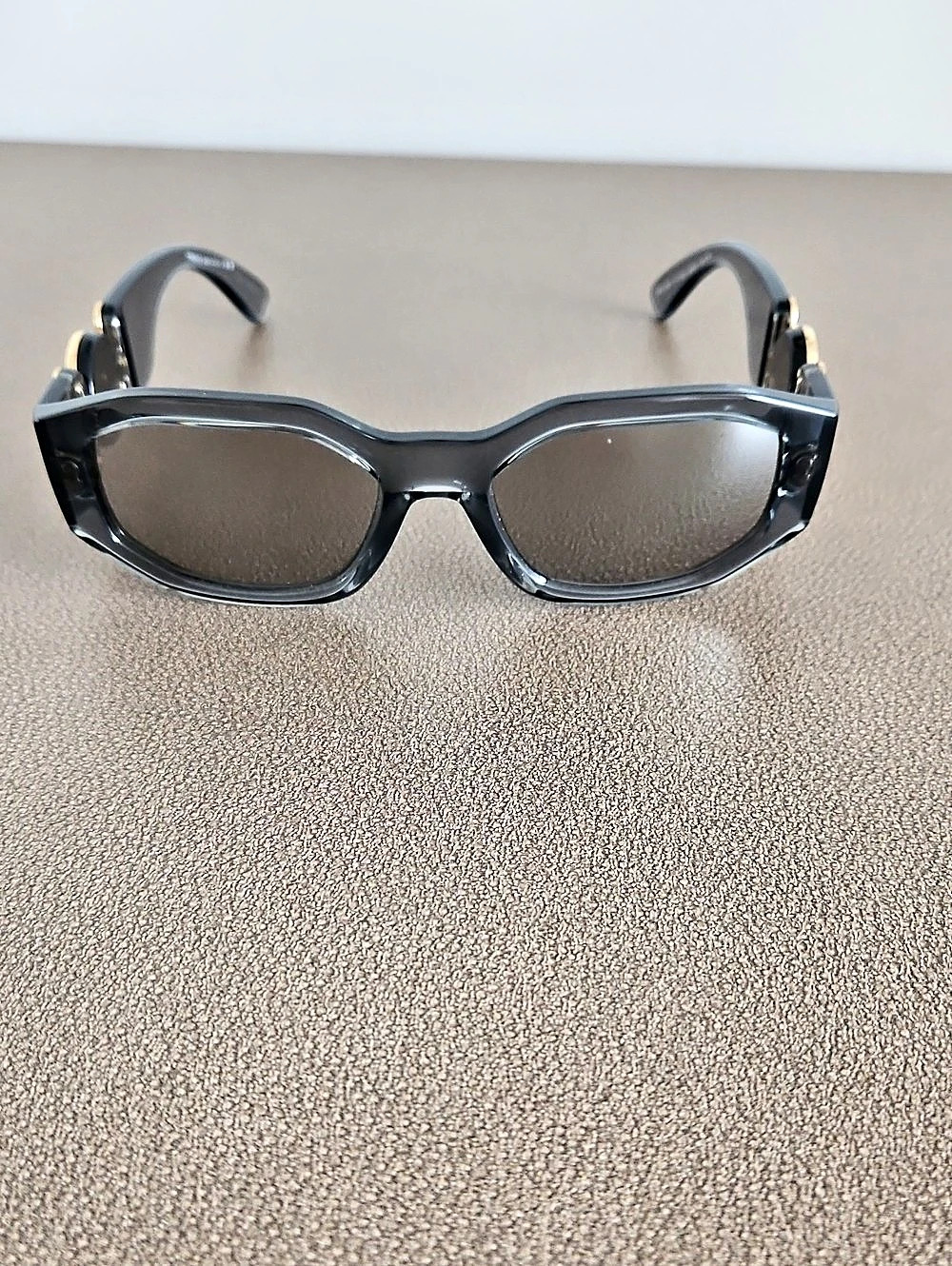 Versace MOD. 4361 Gray Sunglasses Like New